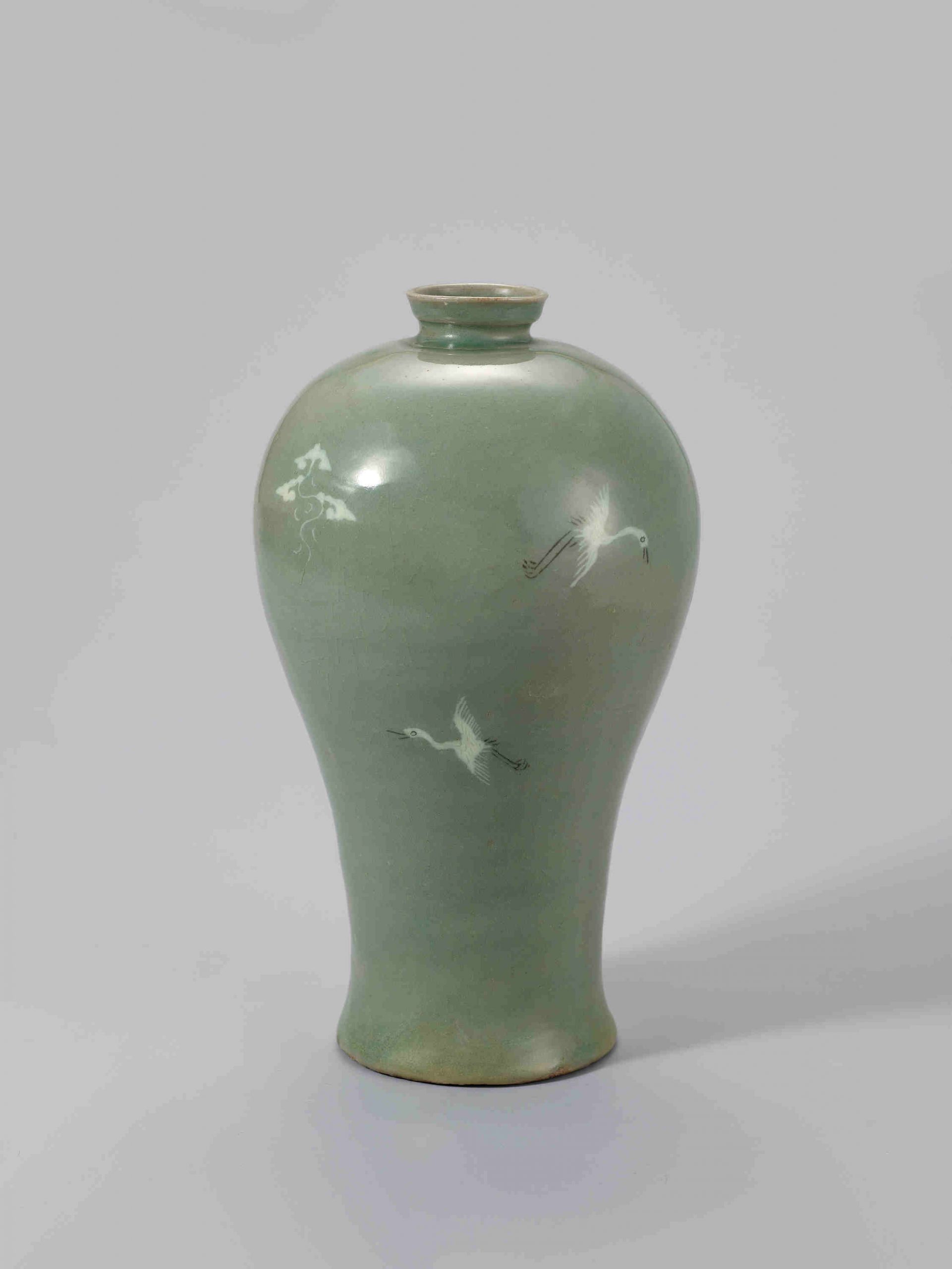 ALS SKD Korea Exhibition Seladon vase 2025 scaled - 【鐘錶之外】幸福的100種構想 韓國藝術珍品展