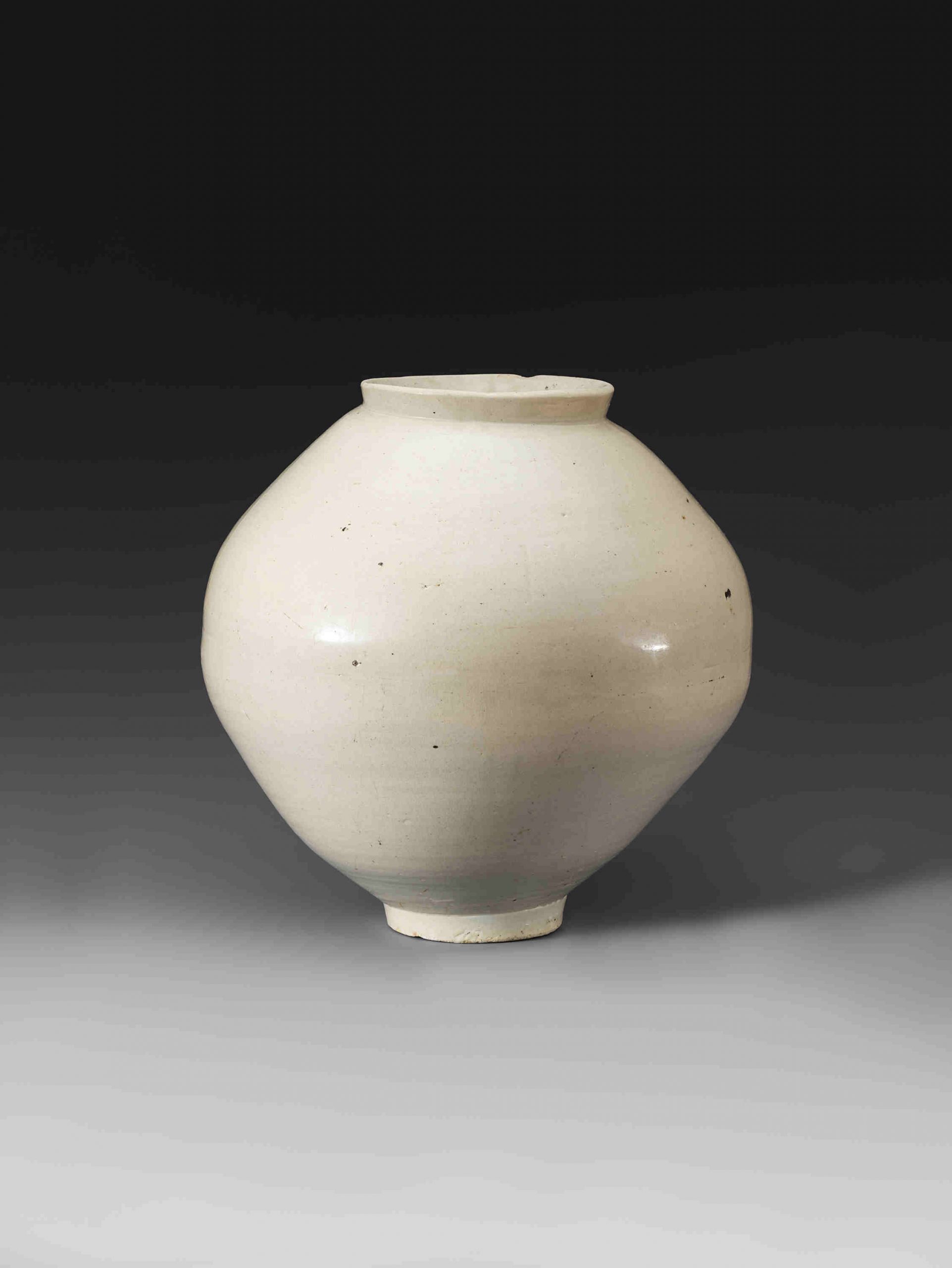 ALS SKD Korea Exhibition moon jar 2025 scaled - 【鐘錶之外】幸福的100種構想 韓國藝術珍品展